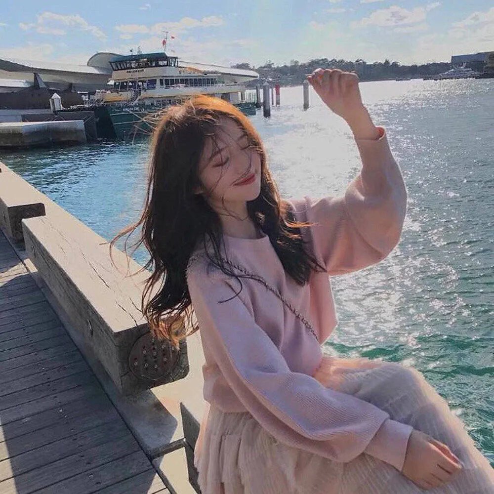 金蛇贺岁之合家团